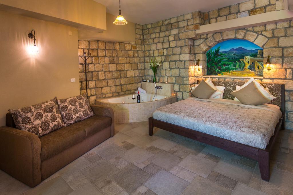 Hotel Beit Ha'Omanim Safed Habitación foto