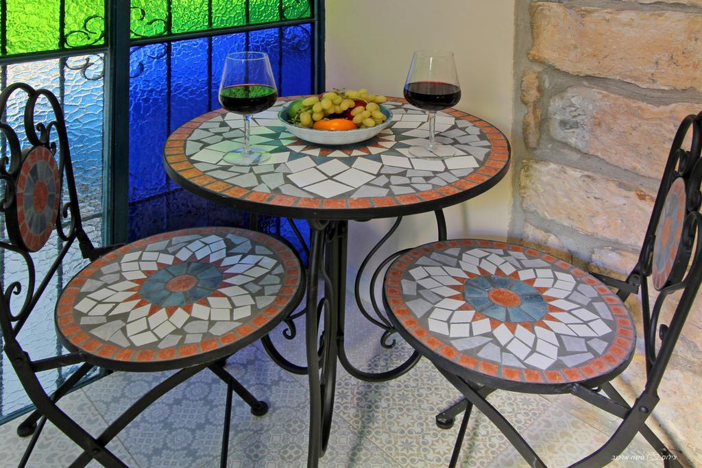 Hotel Beit Ha'Omanim Safed Habitación foto
